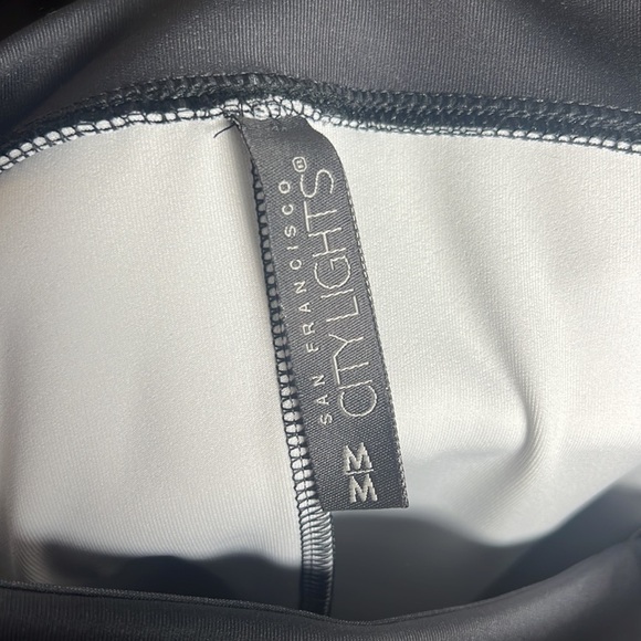 NWT San Francisco City Lights Morgan Printed Zip Pocket Pants Size Medium - Picture 6 of 10